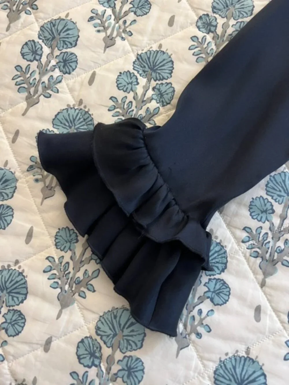 Tory Burch Vintage Navy Blue 100% Silk Waterfall Ruffle Blouse Size 2